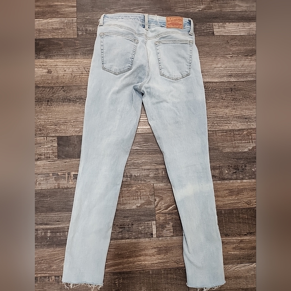 Lucky Brand Women's Faded Blue Skinny Jeans - Picture 8 of 9